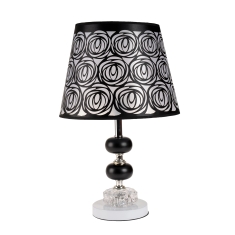 Lampara de Mesa Garabato Negro Luz Vic