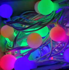 Luces Navideñas esferas multicolor