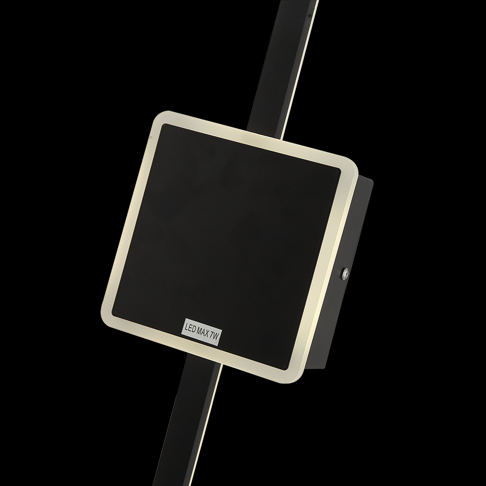Arbotante Minimalista Negro Cuadrado Con Barra Vertical Led Neutro / Arbotante-Minimalista-Negro-Cuadrado-Con-Barra-Vertical-Led-Neutro-168006304573943.jpg